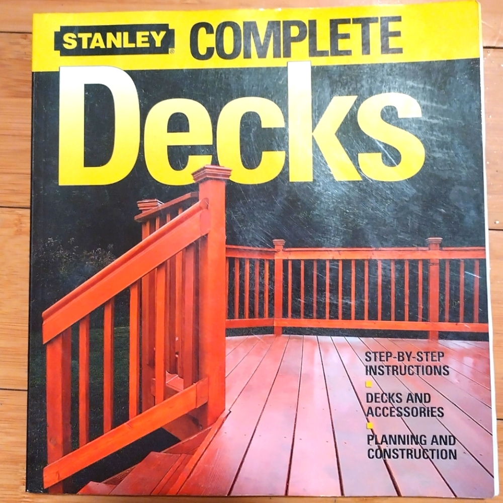 Book-Cmplete DECKS full colour